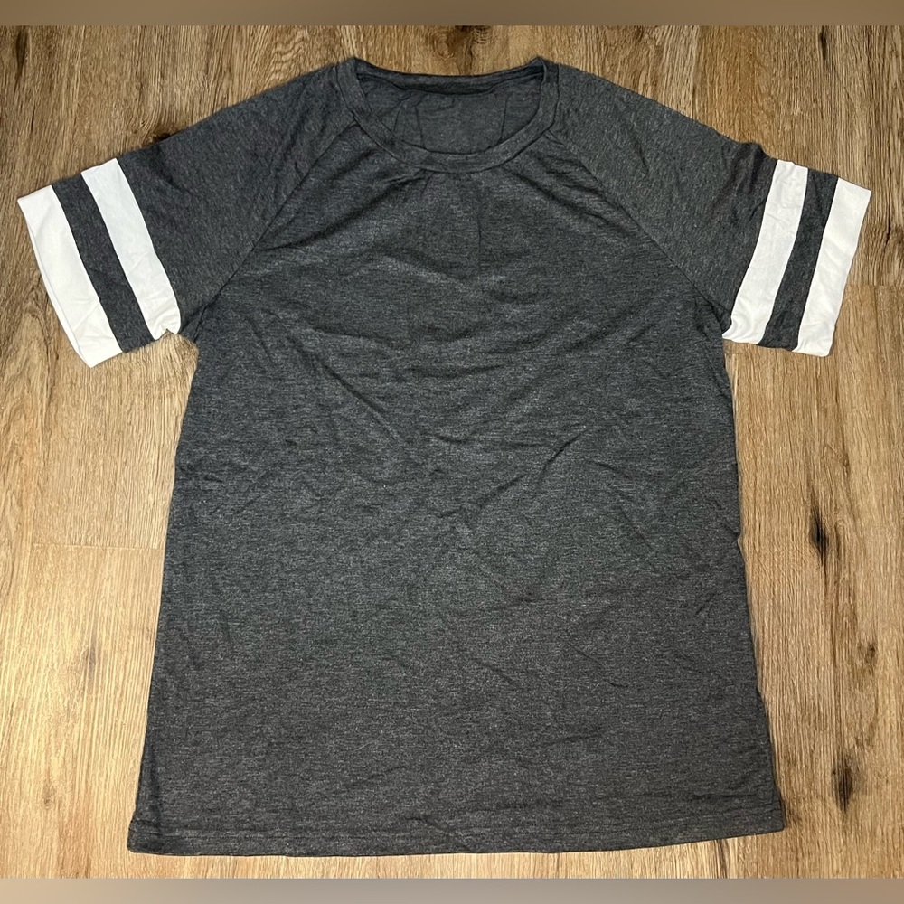 NWOT Women’s Varsity Tee Charcoal Grey Short Sleeve T Shirt Striped Color Block